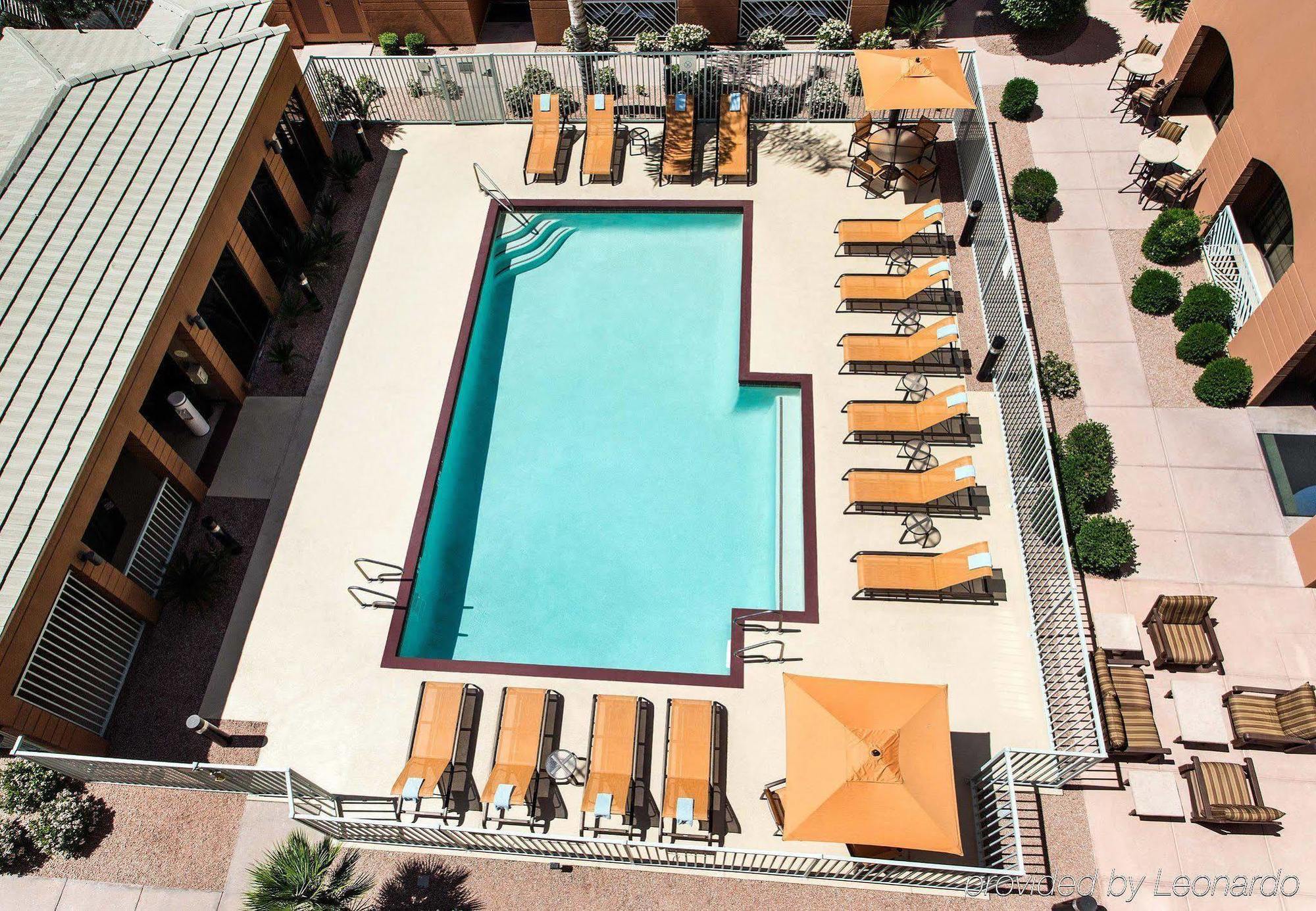 Courtyard By Marriott Scottsdale Old Town Hotel Exterior photo